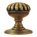 Carlisle Brass DK36CFB Delamain Flower Knob (LEAD TIME: 2-3 DAYS)