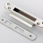 Eurospec FSF5013BSS/R Easi-T Forend Strike & FIxing Pack To Suit BS 5-Lever Sashlock - Bright Stainless Steel Radius Forend (LEAD TIME: 2-3 DAYS)