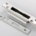 Eurospec FSF5013BSS Easi-T Forend Strike & FIxing Pack To Suit BS 5-Lever Sashlock - Bright Stainless Steel Square Forend (LEAD TIME: 2-3 DAYS)